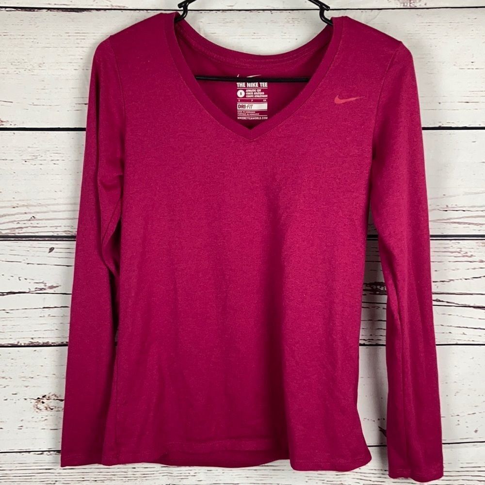 NIKE Dri-Fit Athletic Cut Long Sleeve Tee